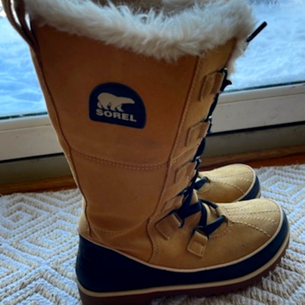 Sorel tan winter women's boots size 7